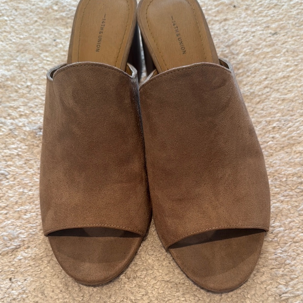 Brown Women's Mules - Picture 7 of 8